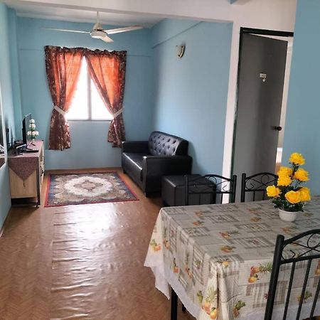 Khairul Homestay Pangsapuri Sutera Seberang Jaya Kampong Telok  Exterior foto